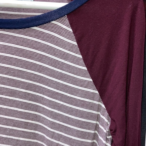 Long sleeve maroon shirt - Picture 2 of 2